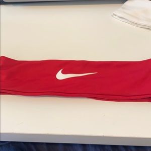 red nike head band